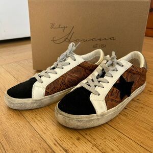 Brown Snakeskin Vintage Havana Women's Tennis Shoes, Size 6